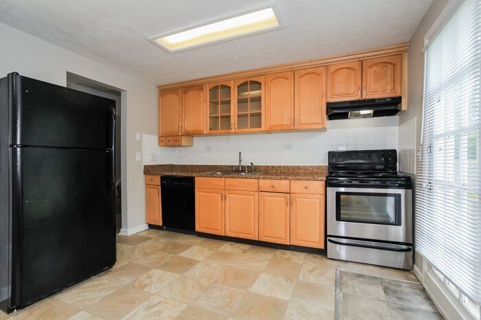 Building Photo - 2961 Spruceway Dr