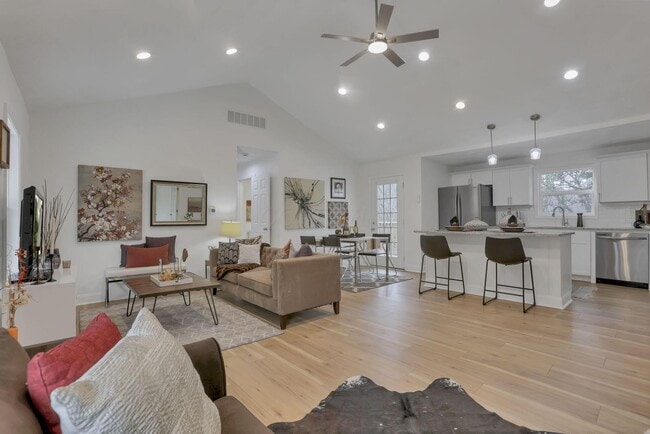 Building Photo - 4075 Gun Barrel Rd NE