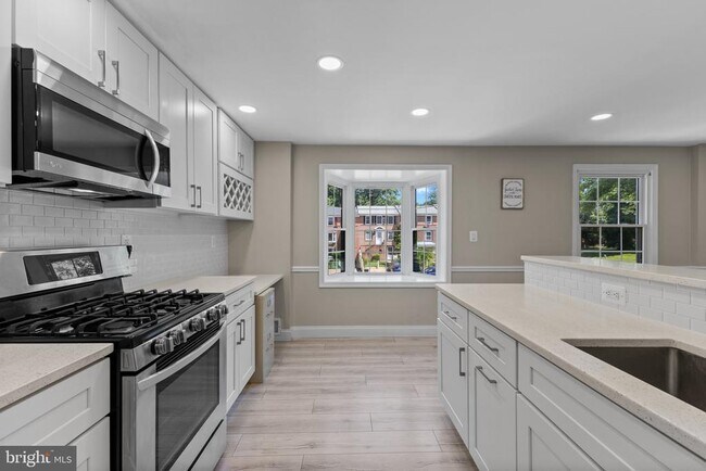 Building Photo - 4305 Birchlake Ct