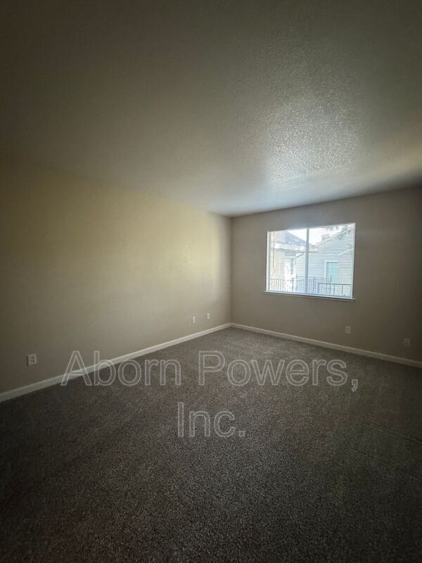 Building Photo - 2529 Greenwood Ln