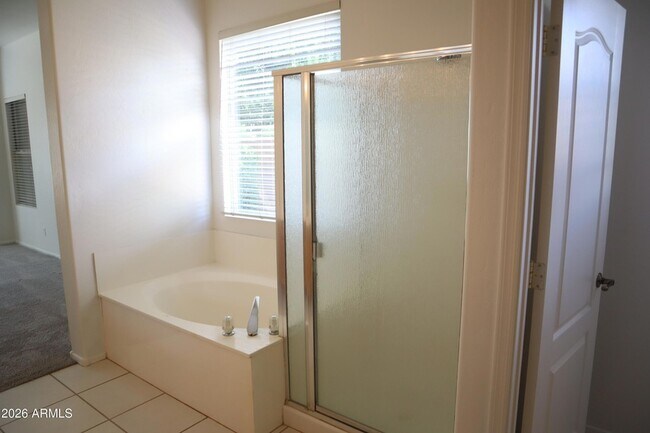 Building Photo - 3820 S Barberry Pl