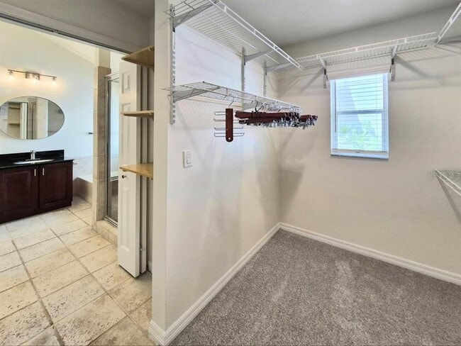 Building Photo - 2214 Green Oaks Ln