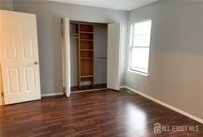 Building Photo - 536 Manchester Ct