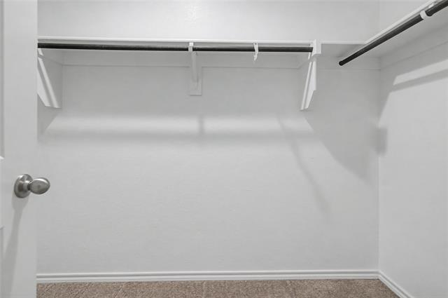 Building Photo - 724 Basteen Ln