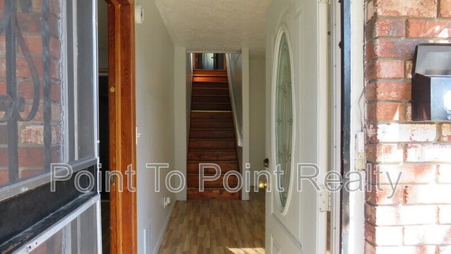 Building Photo - 1609 W 13th St