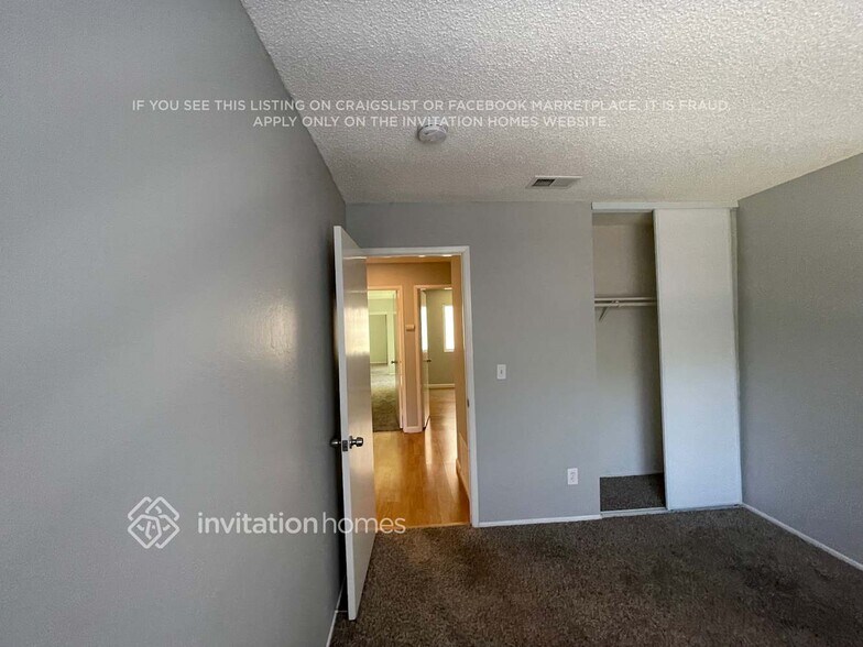 Building Photo - 724 Sandy Brook Ct