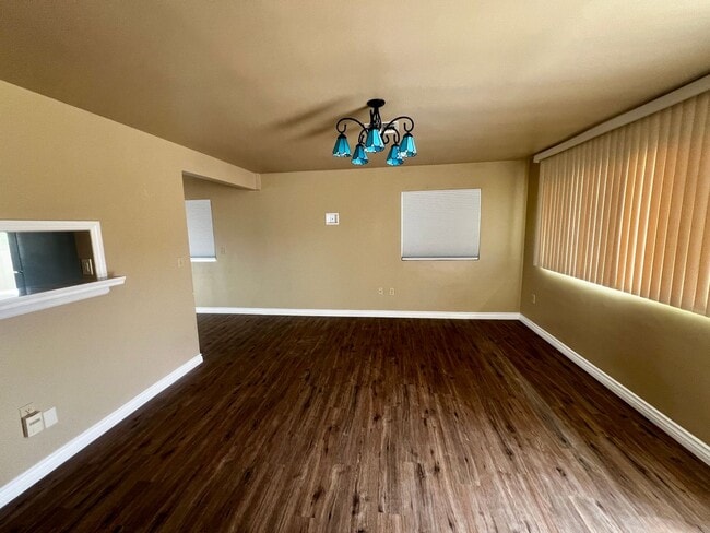 Building Photo - 6370-6370 Tamarisk Ave
