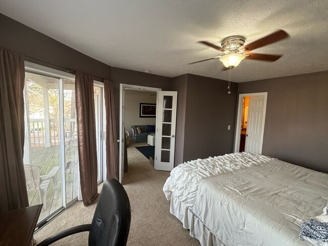 Building Photo - 1006 Brookhollow Dr