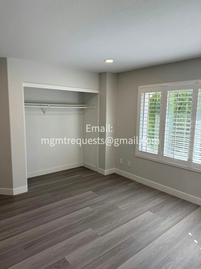 Building Photo - 2231 Thyme Dr