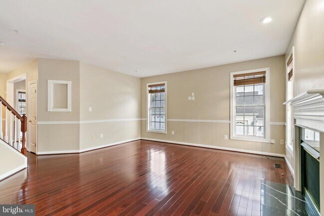 Building Photo - 23209 Robin Song Dr