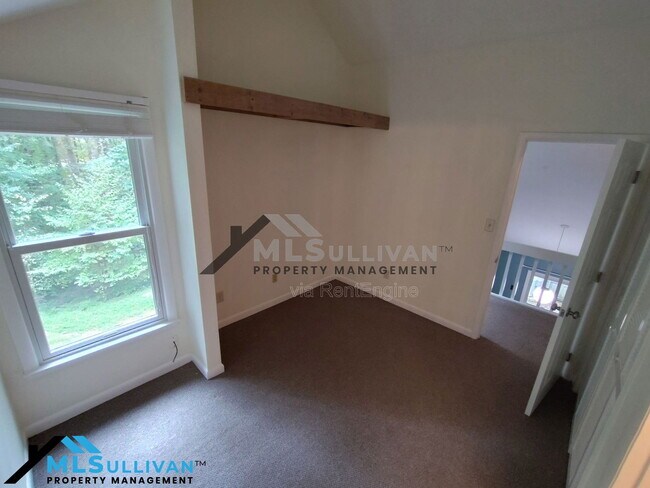 Building Photo - 1321 Valley Run