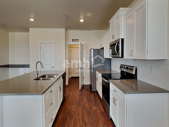 Building Photo - 6615 W Achievement St