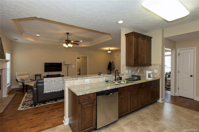 Building Photo - 175 Serene Ln