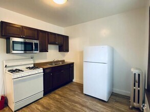 Building Photo - 1 bedroom in Chicago IL 60639