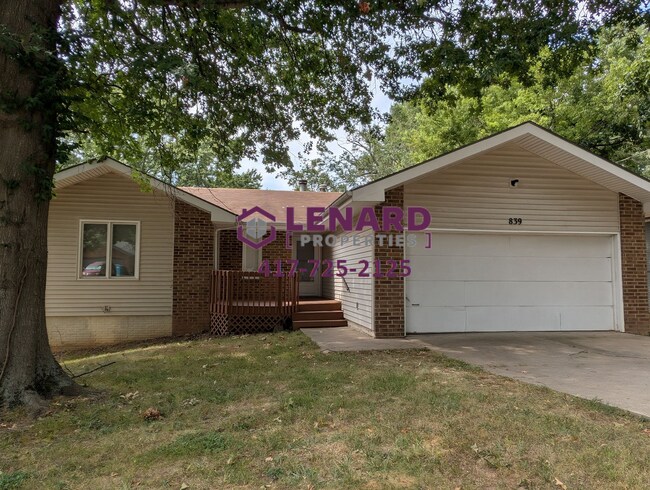 Primary Photo - Large 4 Bedroom Home