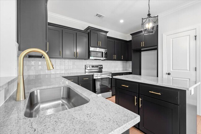 Building Photo - 70 Owens Rd