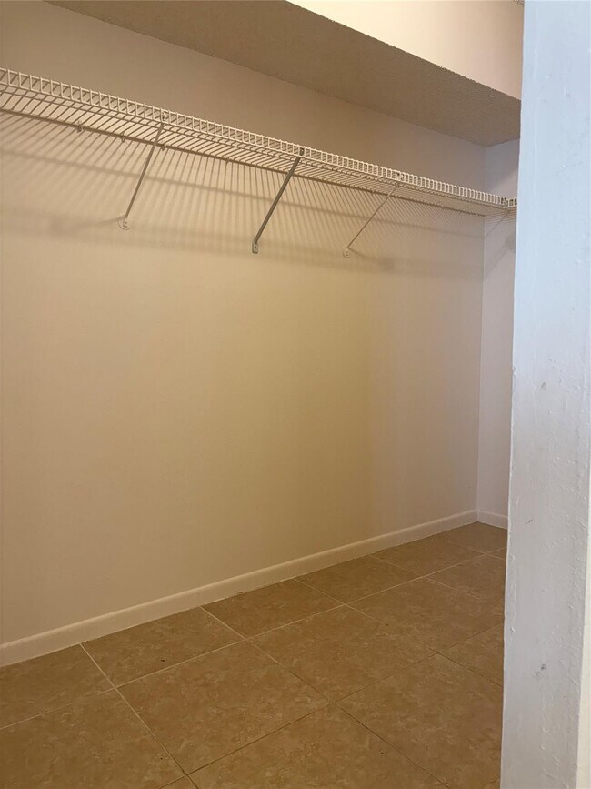 Building Photo - 8280 SW 24th St