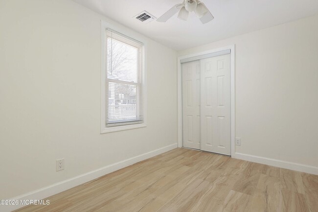 Building Photo - 127 7th St