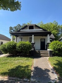 Building Photo - 2 bedroom 2 Bath House