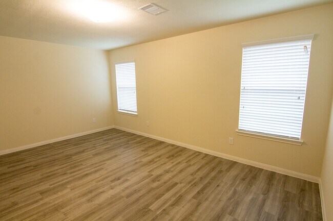 Building Photo - 12411 Gemma Ln