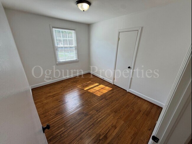 Building Photo - 1405 Revere Rd
