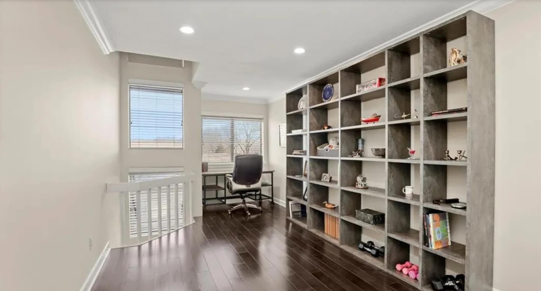 Building Photo - 141 Spring Gln
