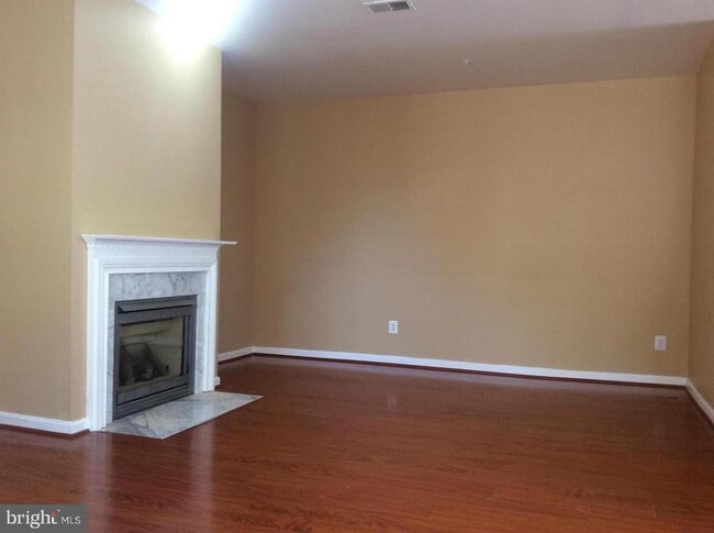 Building Photo - 14505 Hampshire Hall Ct