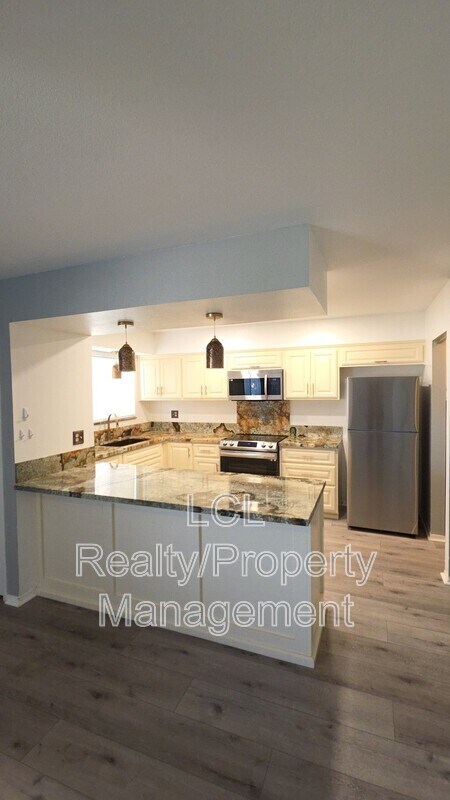 Building Photo - 27227 Sun City Blvd