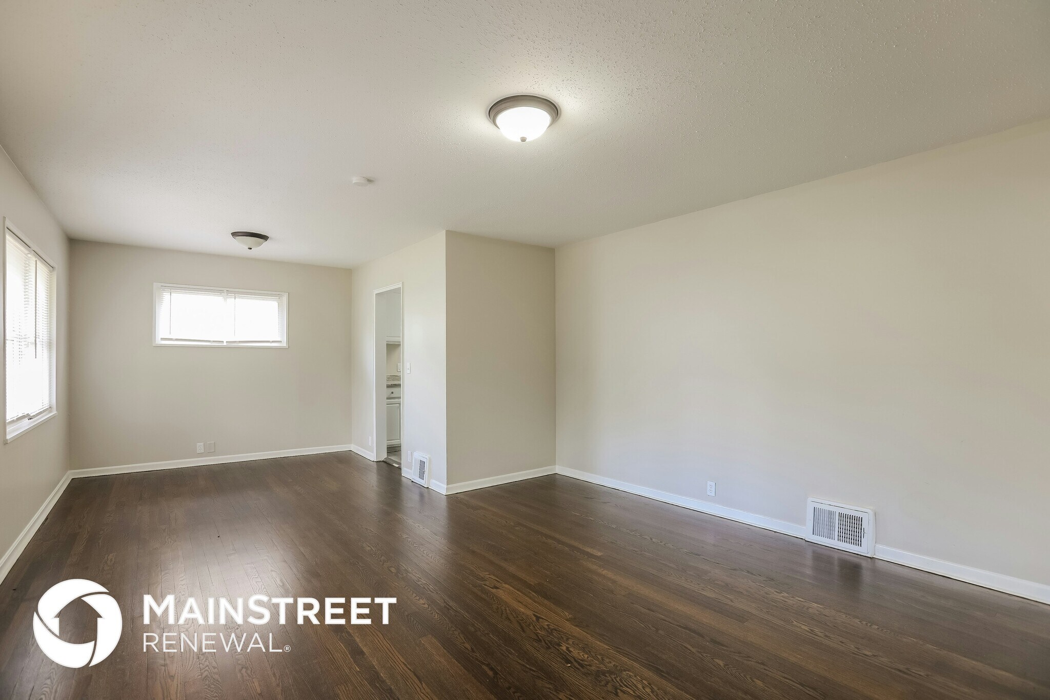 Building Photo - 1435 E 66th Terrace