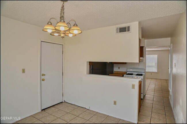 Building Photo - 10809 Jadestone St