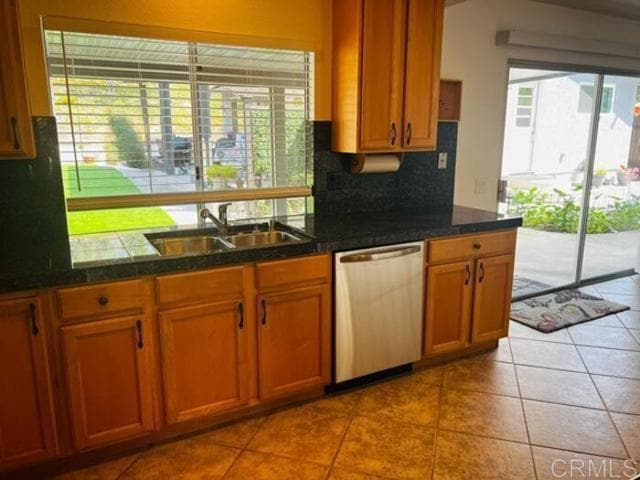 Building Photo - 2806 Atadero Ct