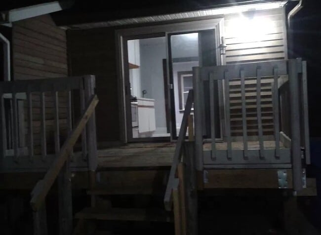 Building Photo - ELEGANT HOME