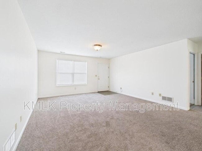 Building Photo - 288 Cross St