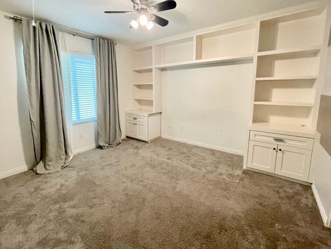 Building Photo - Updated 3 Bedroom Summerset Ct Home!