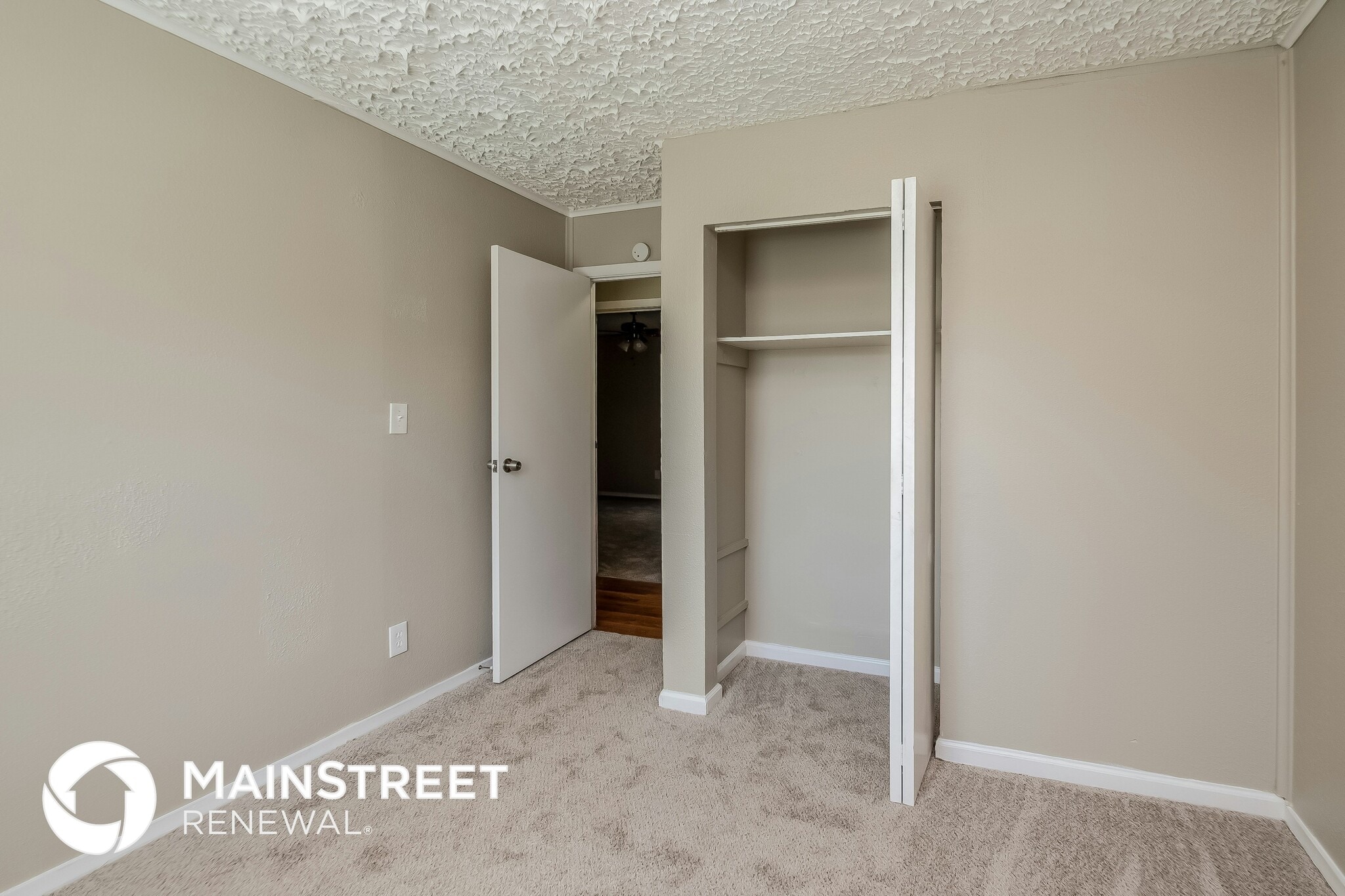 Building Photo - 6394 Waikiki Way