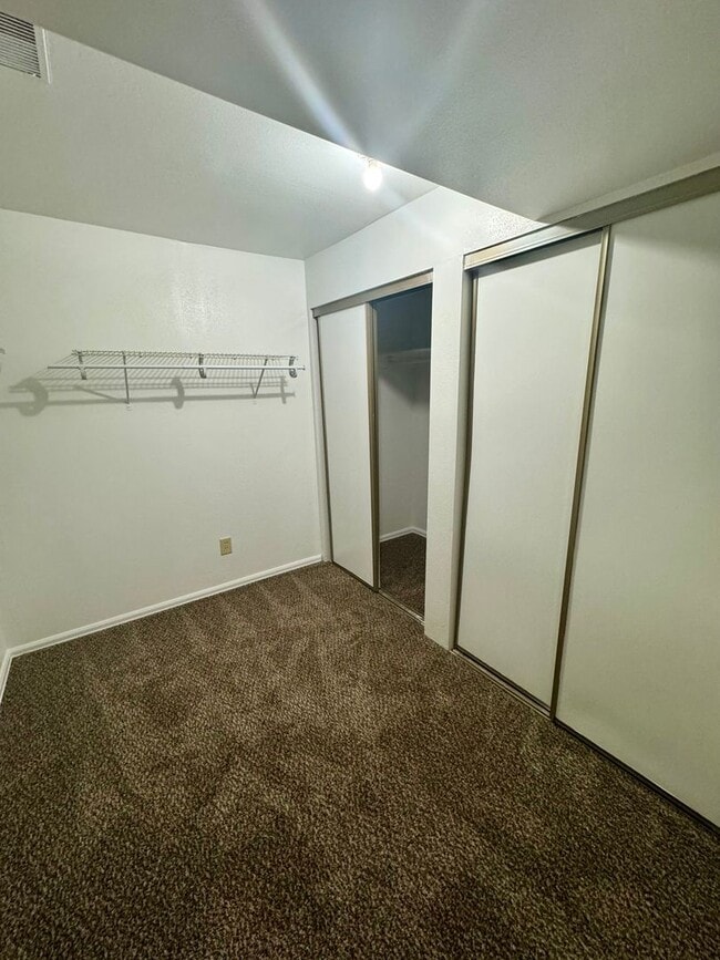 Building Photo - Lovely 3 bedroom/2 bath home in Fountain V...