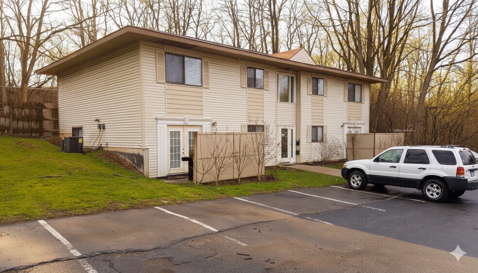 Building Photo - 818 Carrier Creek Blvd NE