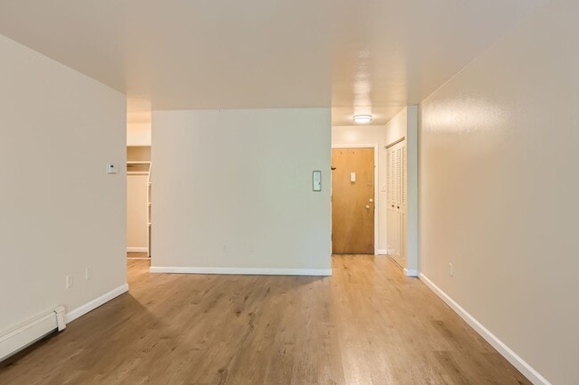 Building Photo - 620 Mathews St