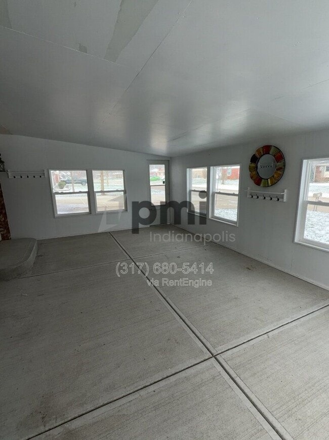 Building Photo - 635 Phaeton Pl