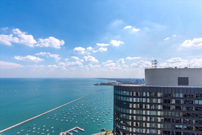 Building Photo - 2 bedroom in Chicago IL 60601