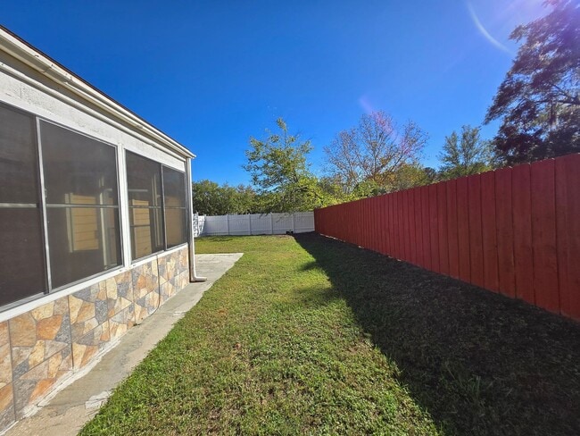 Building Photo - 3/2 in Northridge