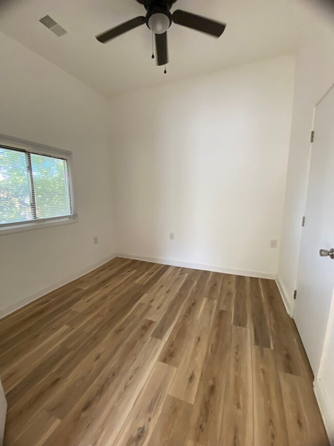 Building Photo - 2717 Slevin St