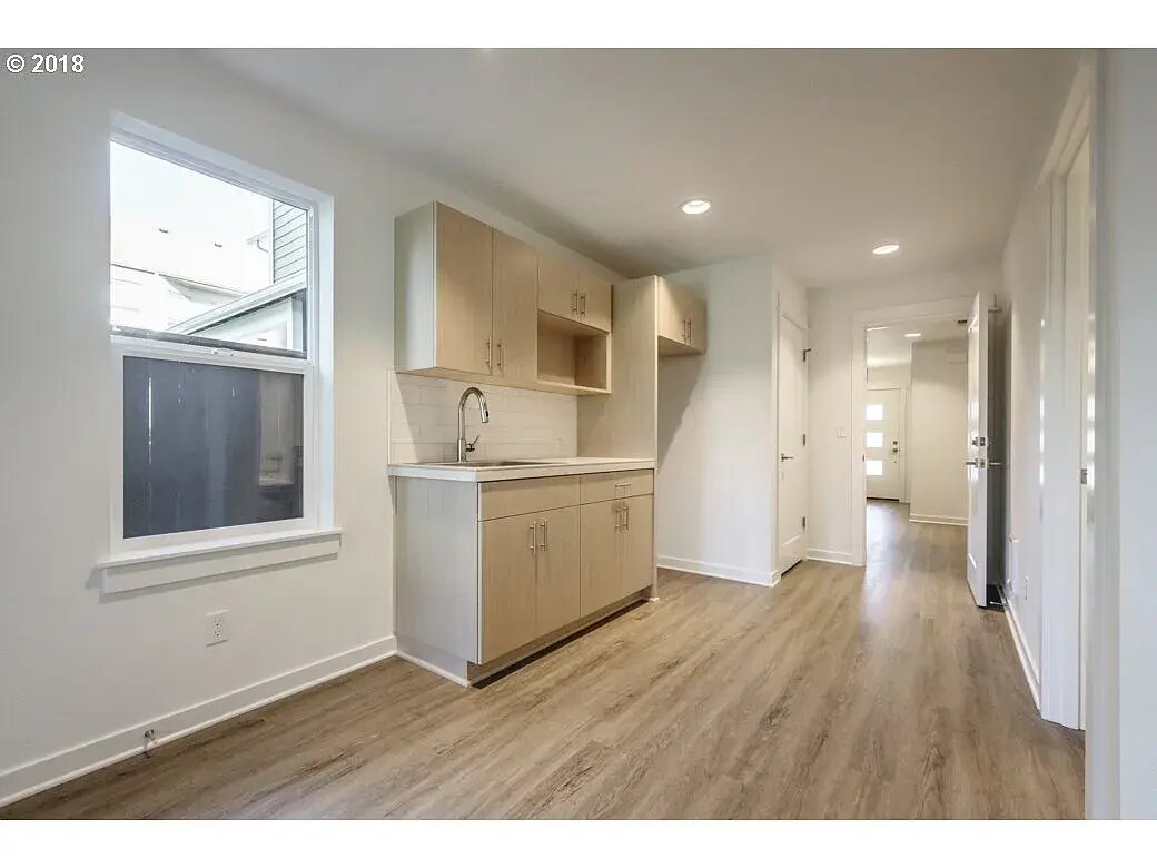 Kitchen - Fridge there now - 3931 SE 28th Pl