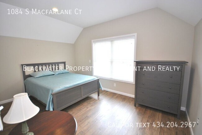 Building Photo - Beautiful Home in Lake Vista