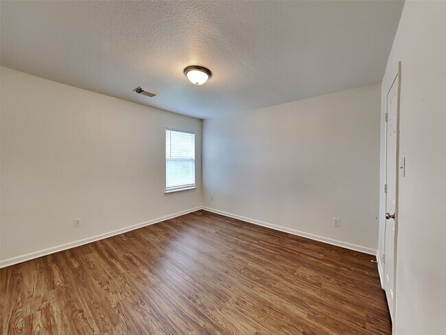 Building Photo - 3915 Ridge Canyon Rd