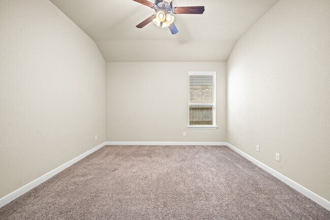 Building Photo - 15114 Winthrop Manor Way