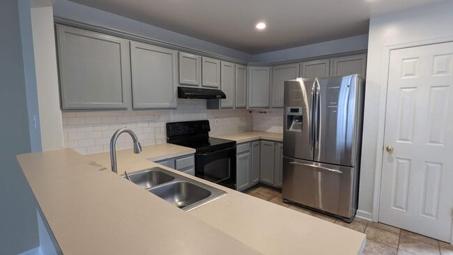 Building Photo - 829 Gallows Ct