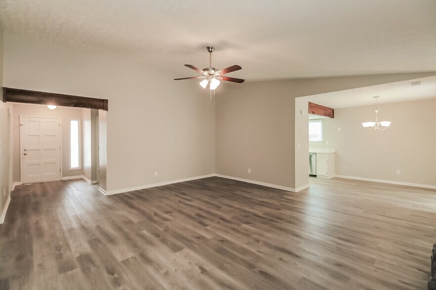 Building Photo - 528 Blue Cedar Ct