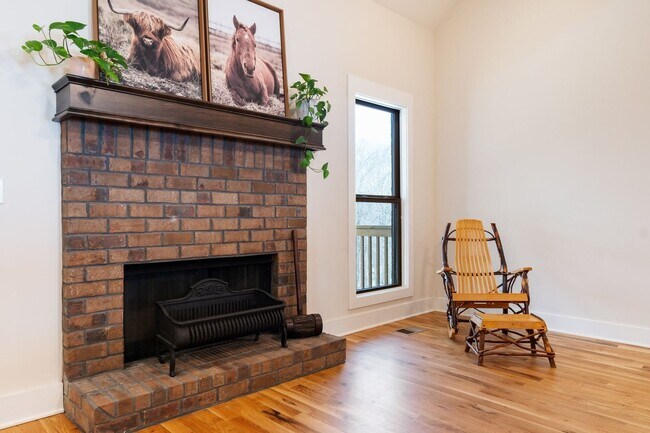 Building Photo - Stunner West of Nashville