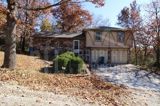 Building Photo - Wonderful Three Bedroom in Branson!